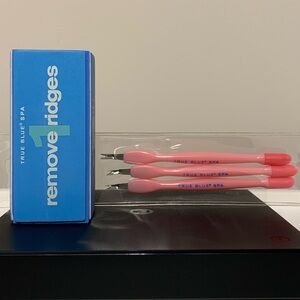 True Blue Spa Nail Set 1 x 4-step Buffer + 3 x Cuticle Pushers Discontinued